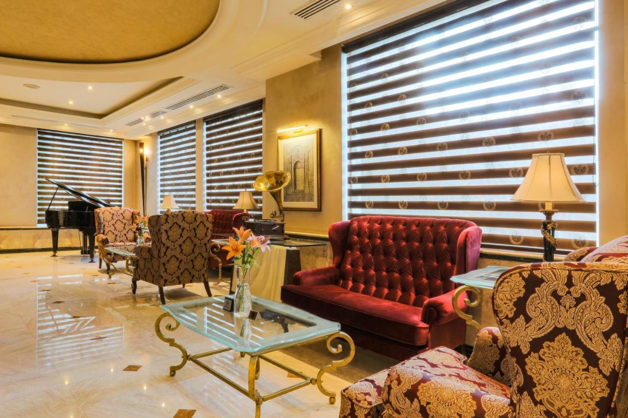 Bristol Hotel Amman Ngoại thất bức ảnh The lobby of the hotel